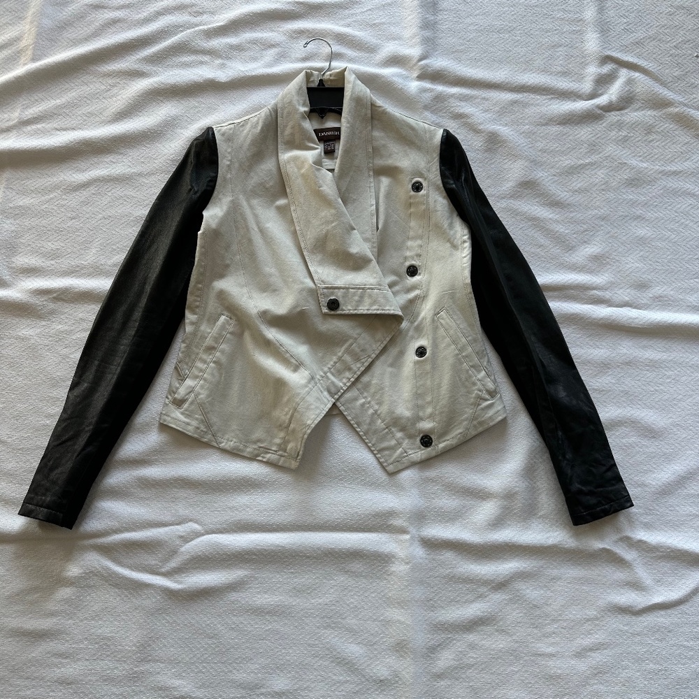 Danier Linen and Leather Blazer/Jacket, Size 2XS, Off-White and Black